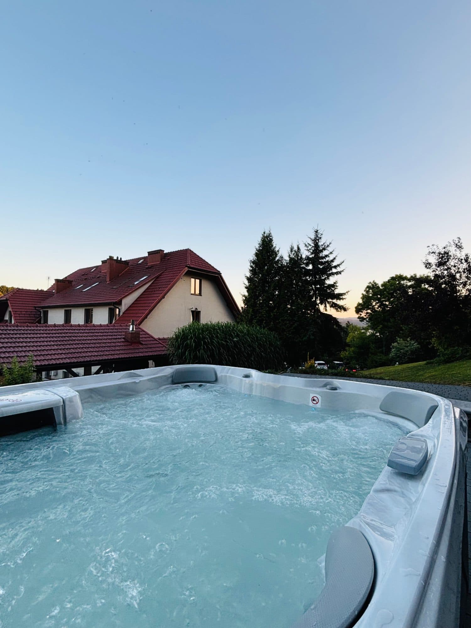 Jacuzzi pod gołym niebiem